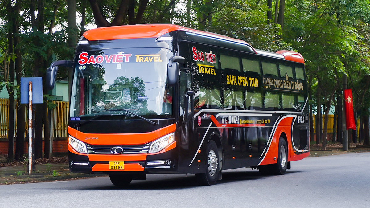 Xe khách giường nằm là phương tiện phổ biến để du khách di chuyển từ Hà Nội đến Sa Pa.