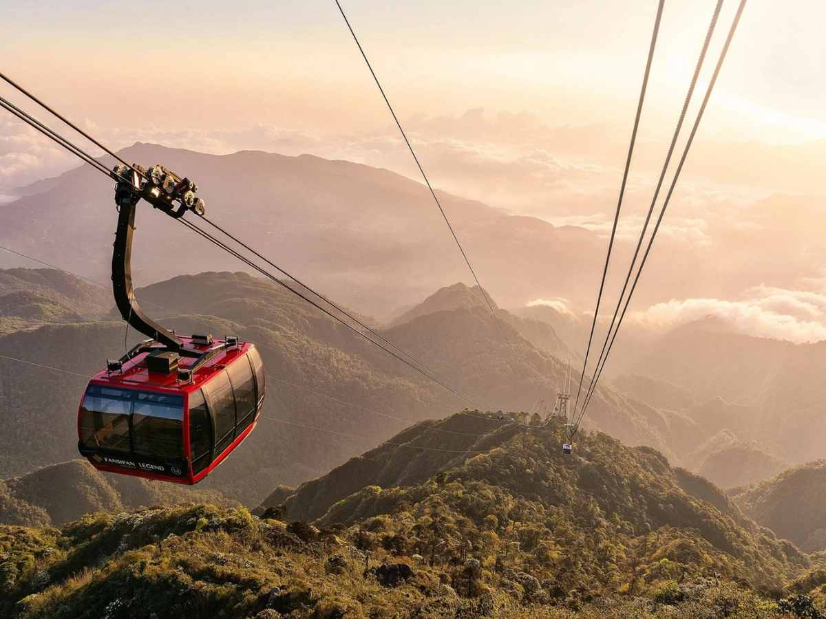 Chinh phục Fansipan vĩ từ hệ thống cáp treo Sun World. (Nguồn sưu tầm)