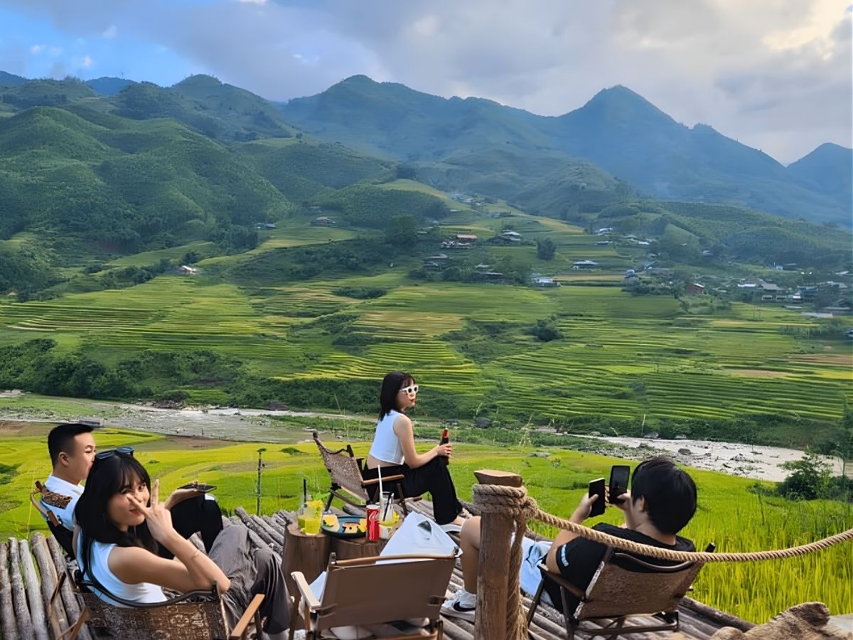 Điểm tạo nên trải nghiệm đặc trưng tại Sailing Cafe Sa Pa là khí hậu mát lạnh. (Nguồn sưu tầm)