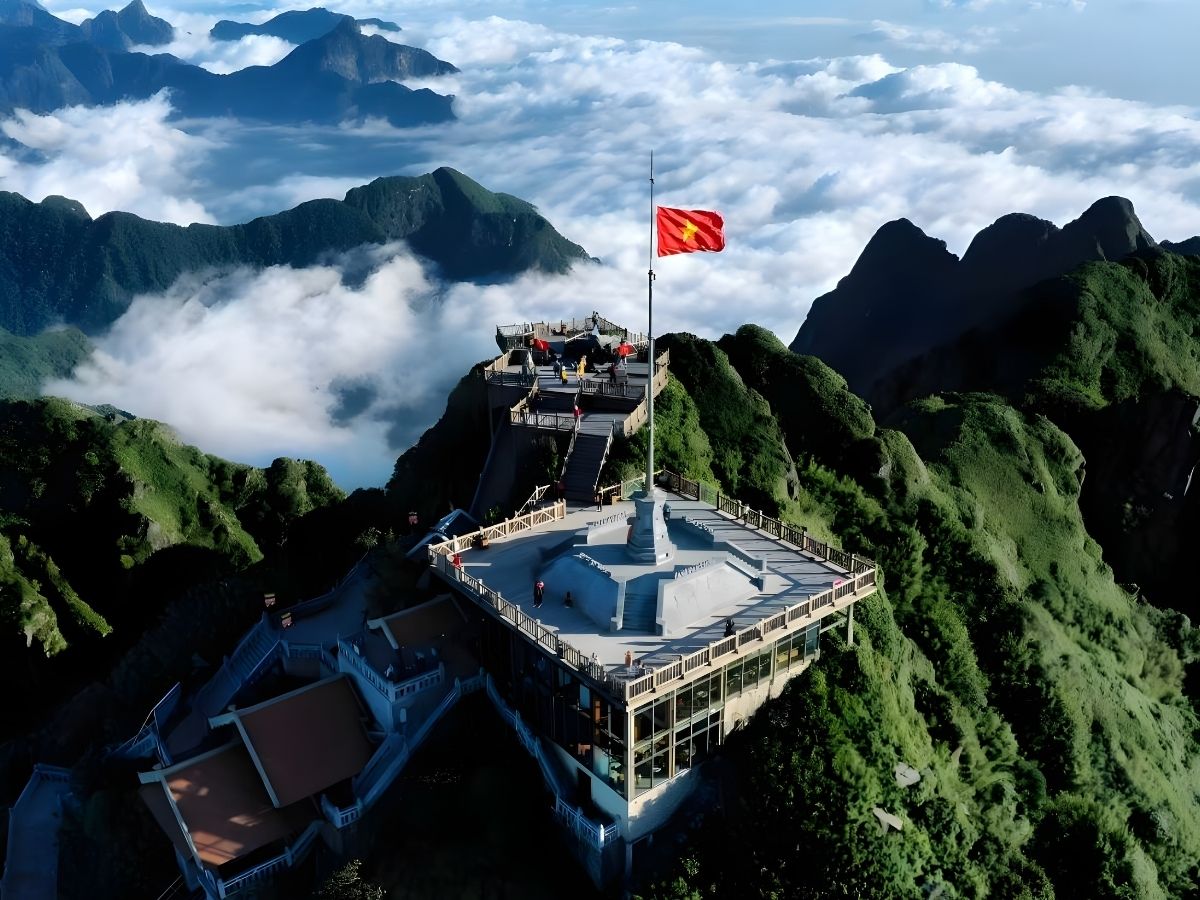 Sun World Fansipan Legend mang đậm vẻ đẹp thiên nhiên Tây Bắc. (Nguồn sưu tầm)