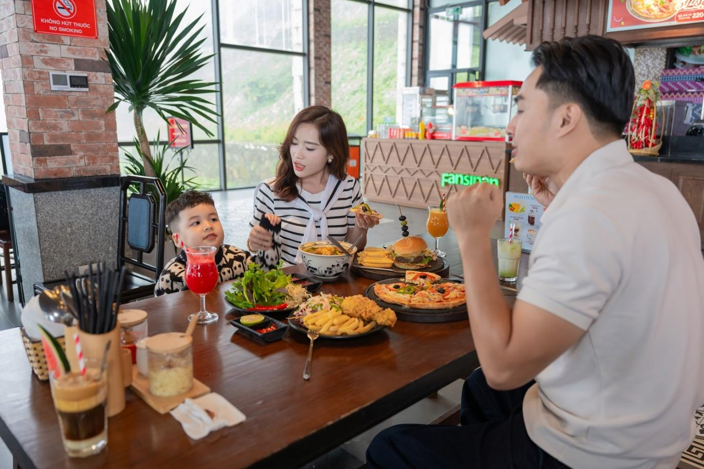 Thực đơn tại Chợ Quê kết hợp món ăn Việt với các nguyên liệu đặc trưng của Sa Pa.