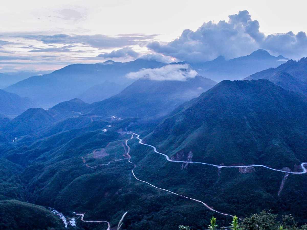 Tuyến Tam Đường kết nối Lai Châu và Sa Pa qua cung đường đèo núi liên tục. (Nguồn: Sưu tầm)