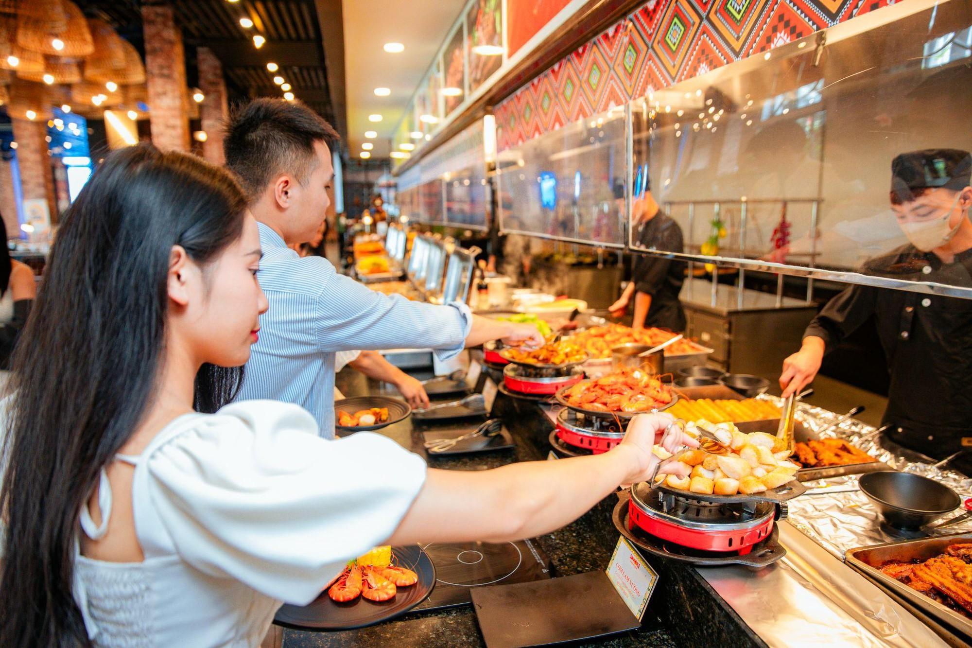Các gói kết hợp cáp treo với tàu hỏa và buffet giúp du khách thuận tiện sắp xếp lịch trình tham quan Fansipan