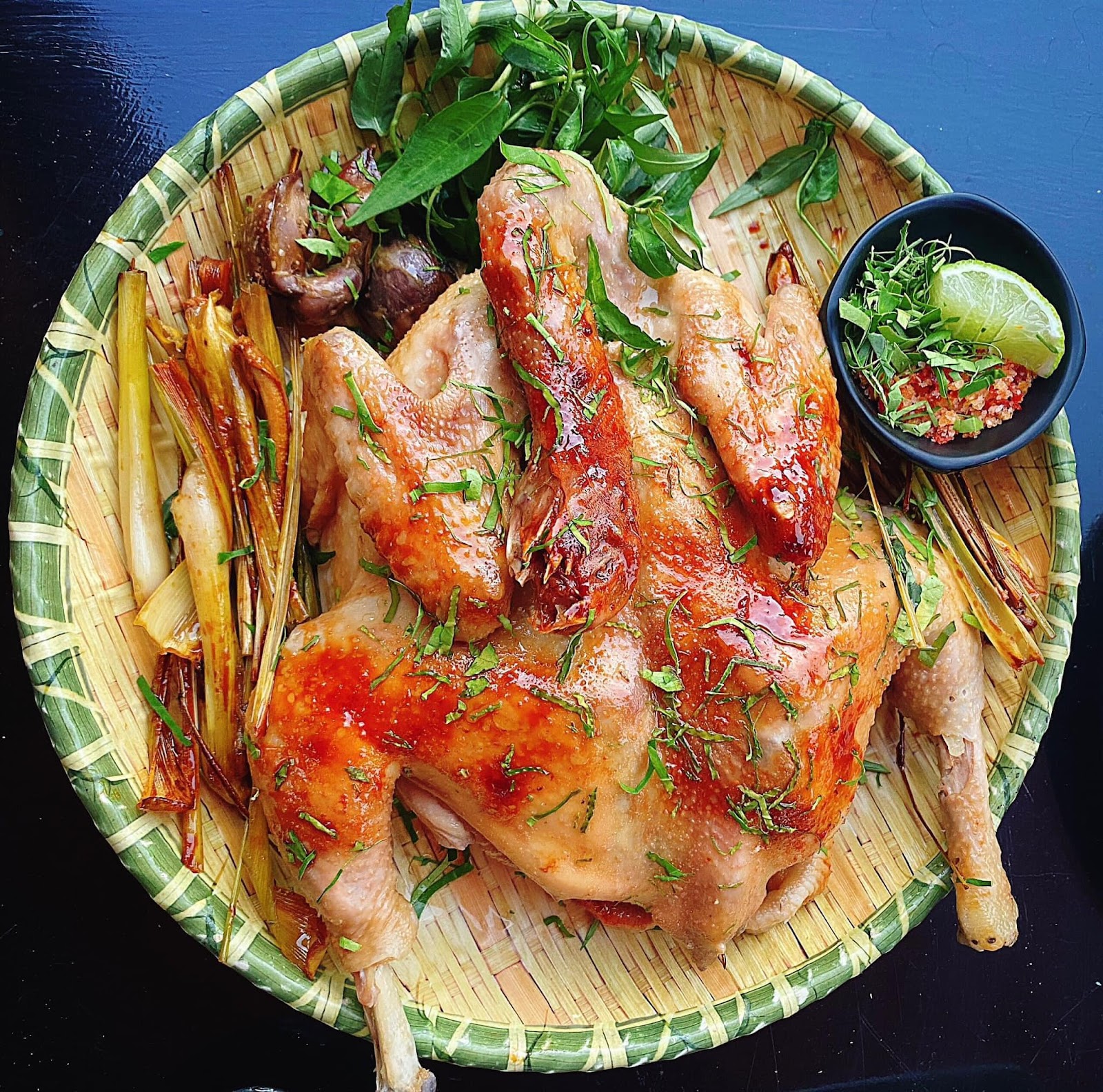 Gà hấp mắm nhĩ là một trong những món best-seller của Sala Tây Ninh