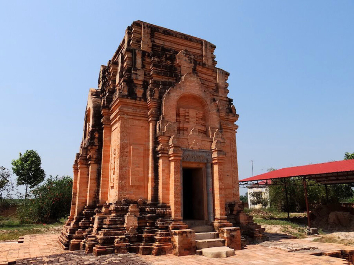 Tháp Chóp Mạt Tây Ninh được xây dựng vào thời hậu Óc Eo