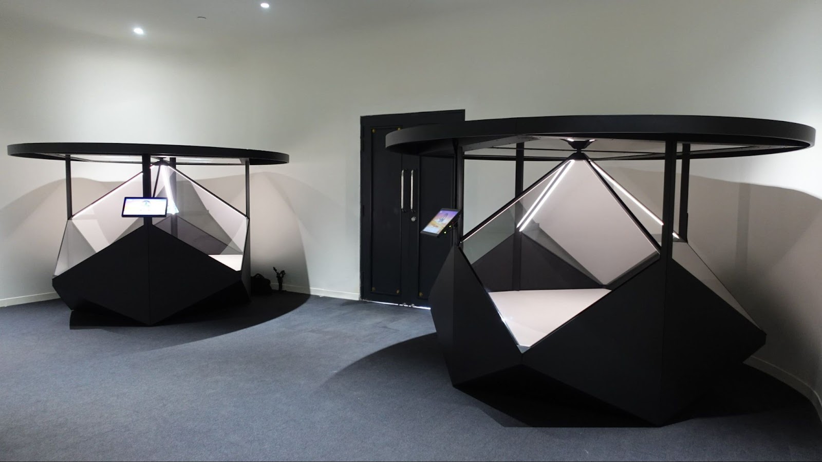 Công nghệ hiện đại được sử dụng tại Sun World Ba Den Mountain giúp du khách có trải nghiệm tìm hiểu Phật pháp thật mới lạ.