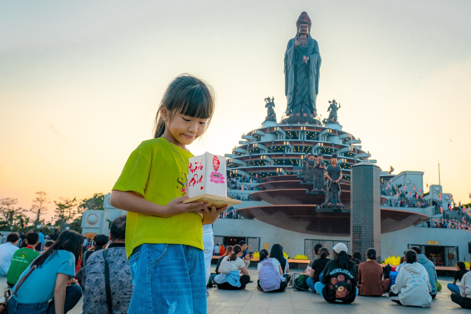 Hàng loạt các sự kiện hấp dẫn được tổ chức trên đỉnh núi Bà Đen vào Rằm Trung thu.