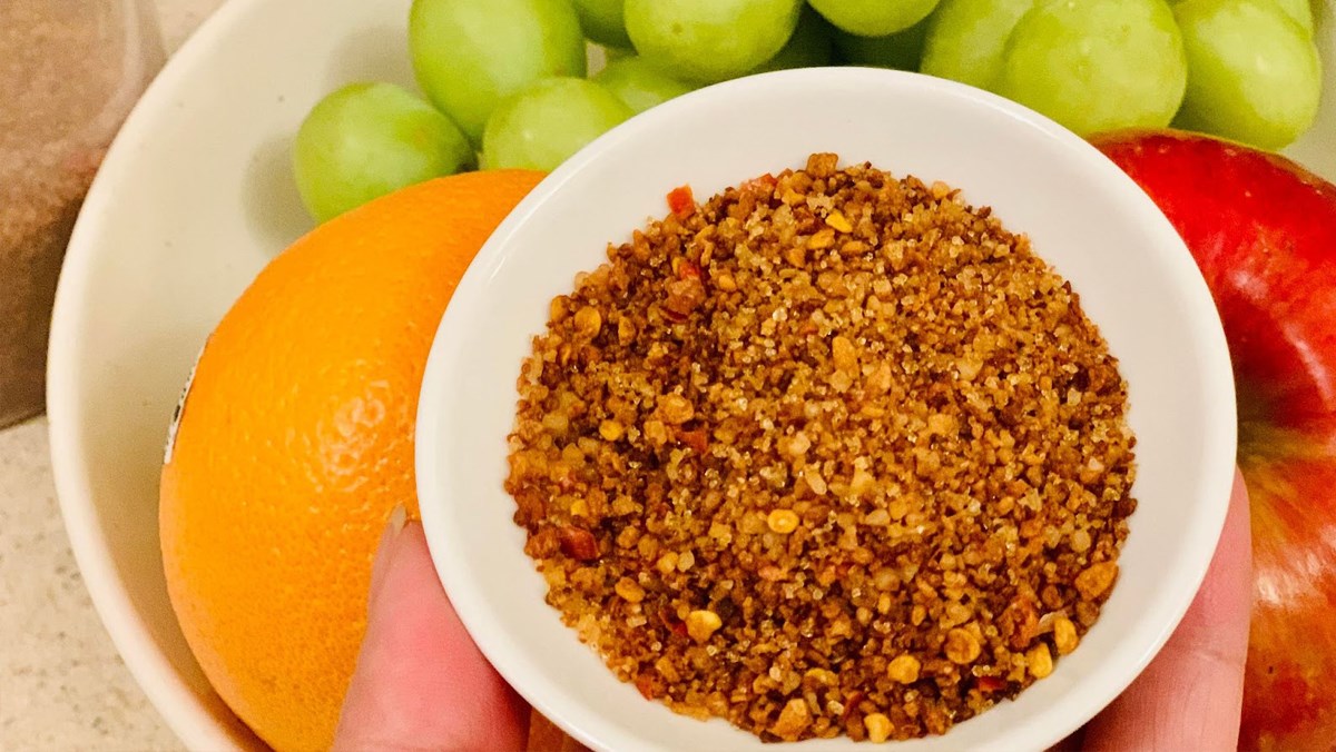 Đặc sản muối tôm Tây Ninh nức tiếng, nâng tầm hương vị món ăn.