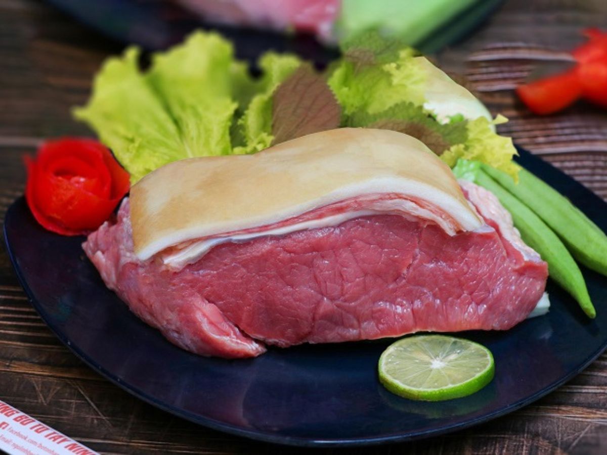 Bò tơ xứ núi Tây Ninh được chọn lọc kỹ lưỡng từ bò 5 đến 6 tháng.