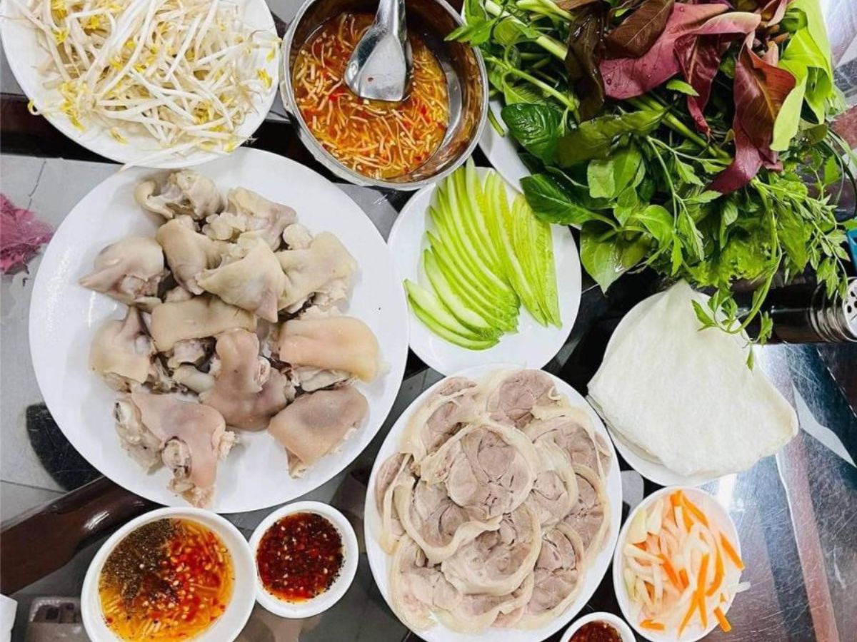 Top quán bánh canh Trảng Bàng truyền thống thu hút du khách.
