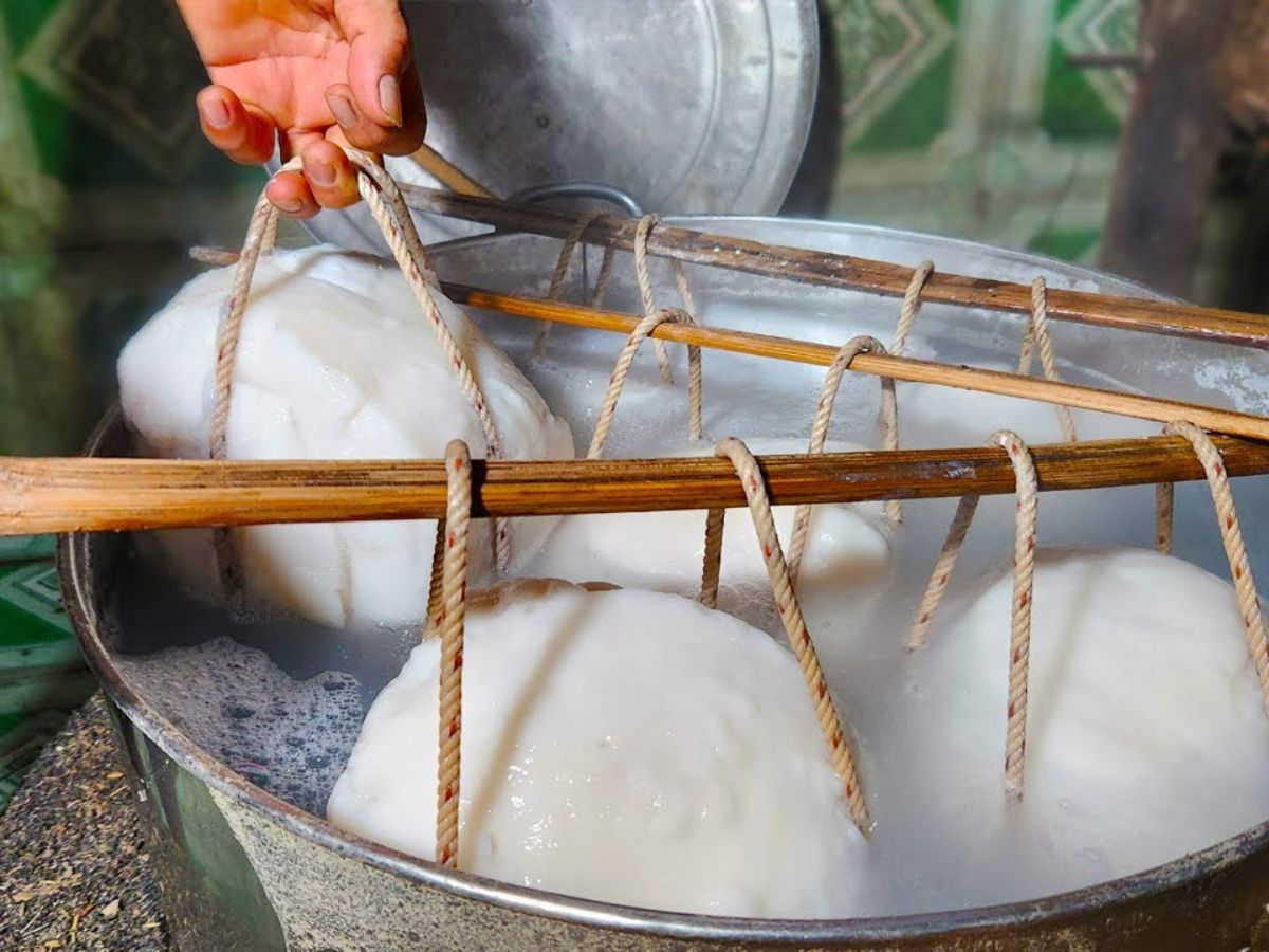 Bánh canh Trảng Bàng được làm theo công thức truyền thống dai giòn không nát.