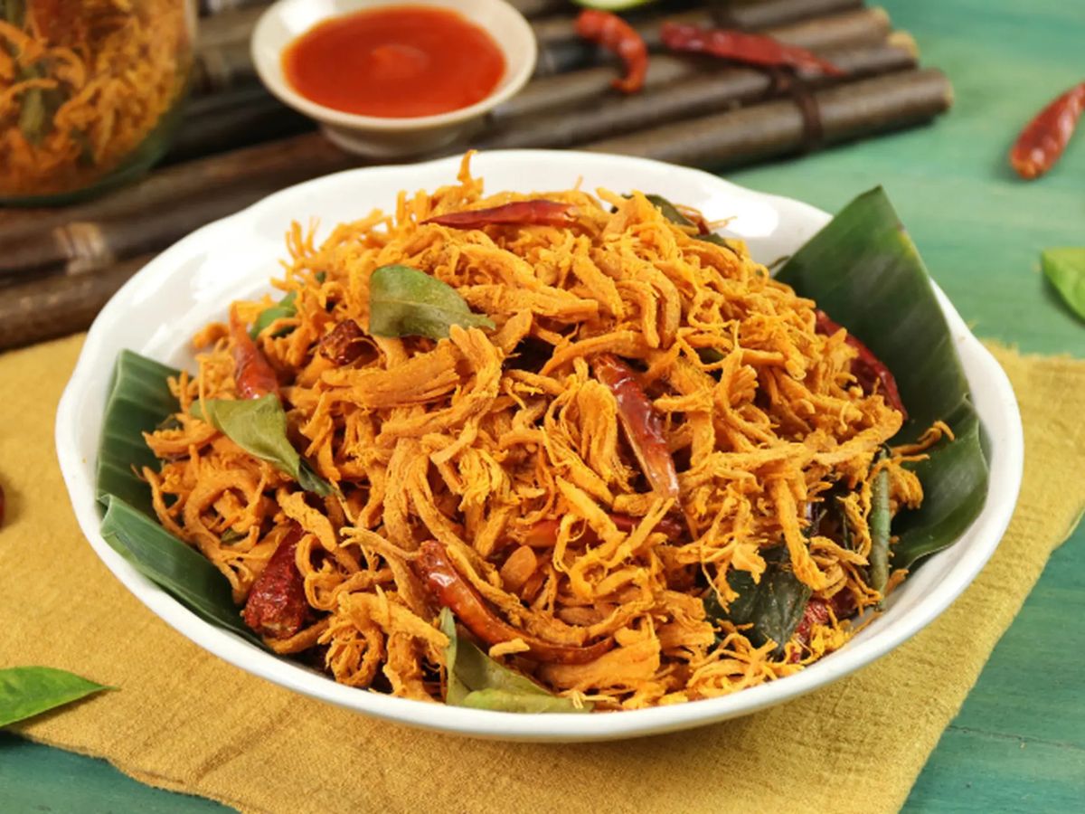 Mua khô gà Tây Ninh chuẩn vị đơn giản qua các kênh online.