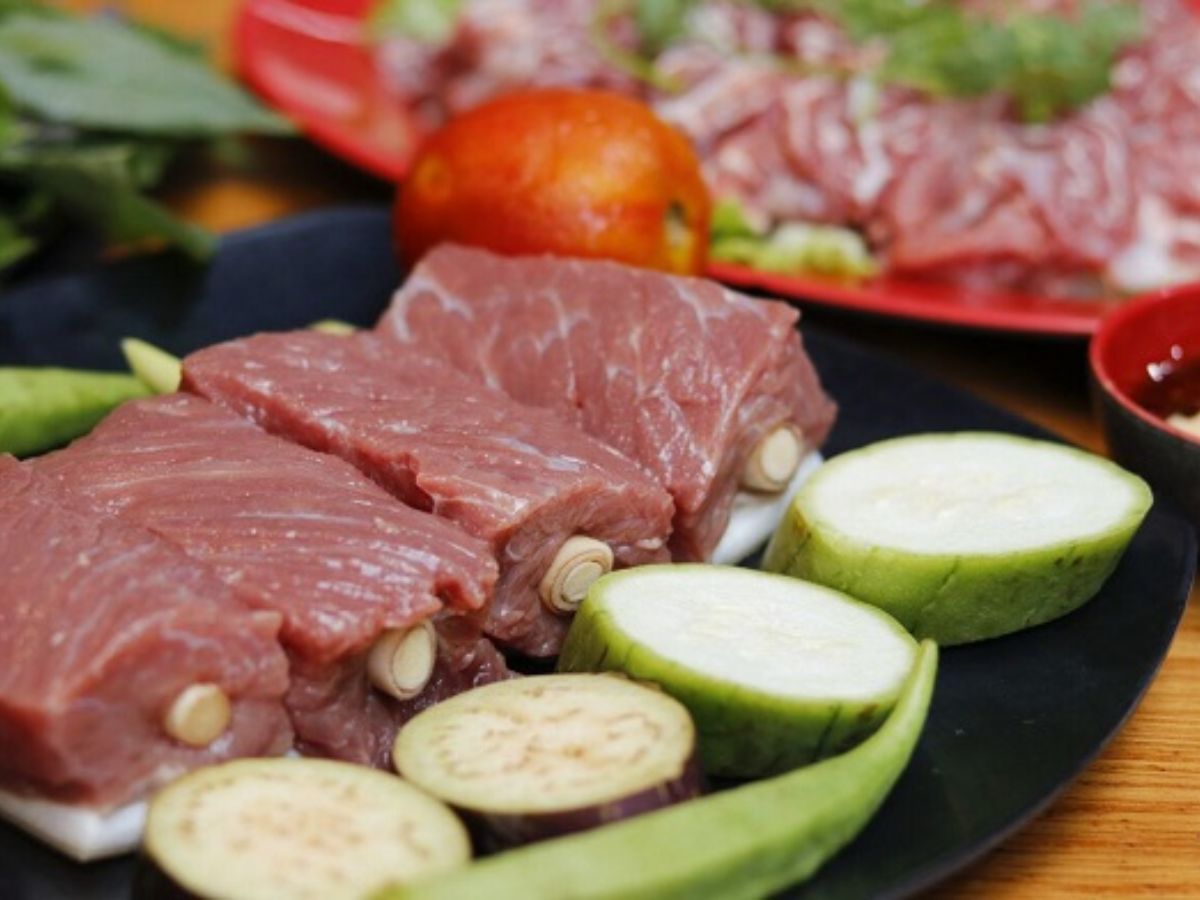 Bò tơ Tây Ninh là đặc sản nổi tiếng của Tây Ninh.