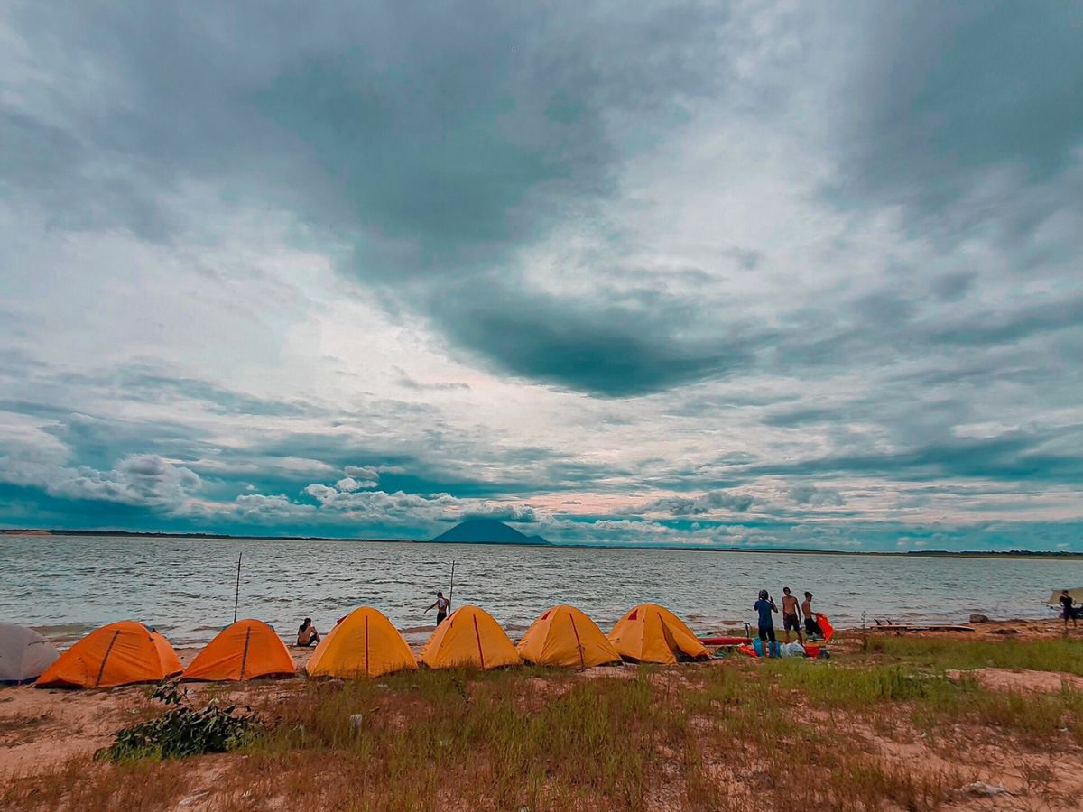 Du khách có thể trải nghiệm hoạt động picnic trên đảo.