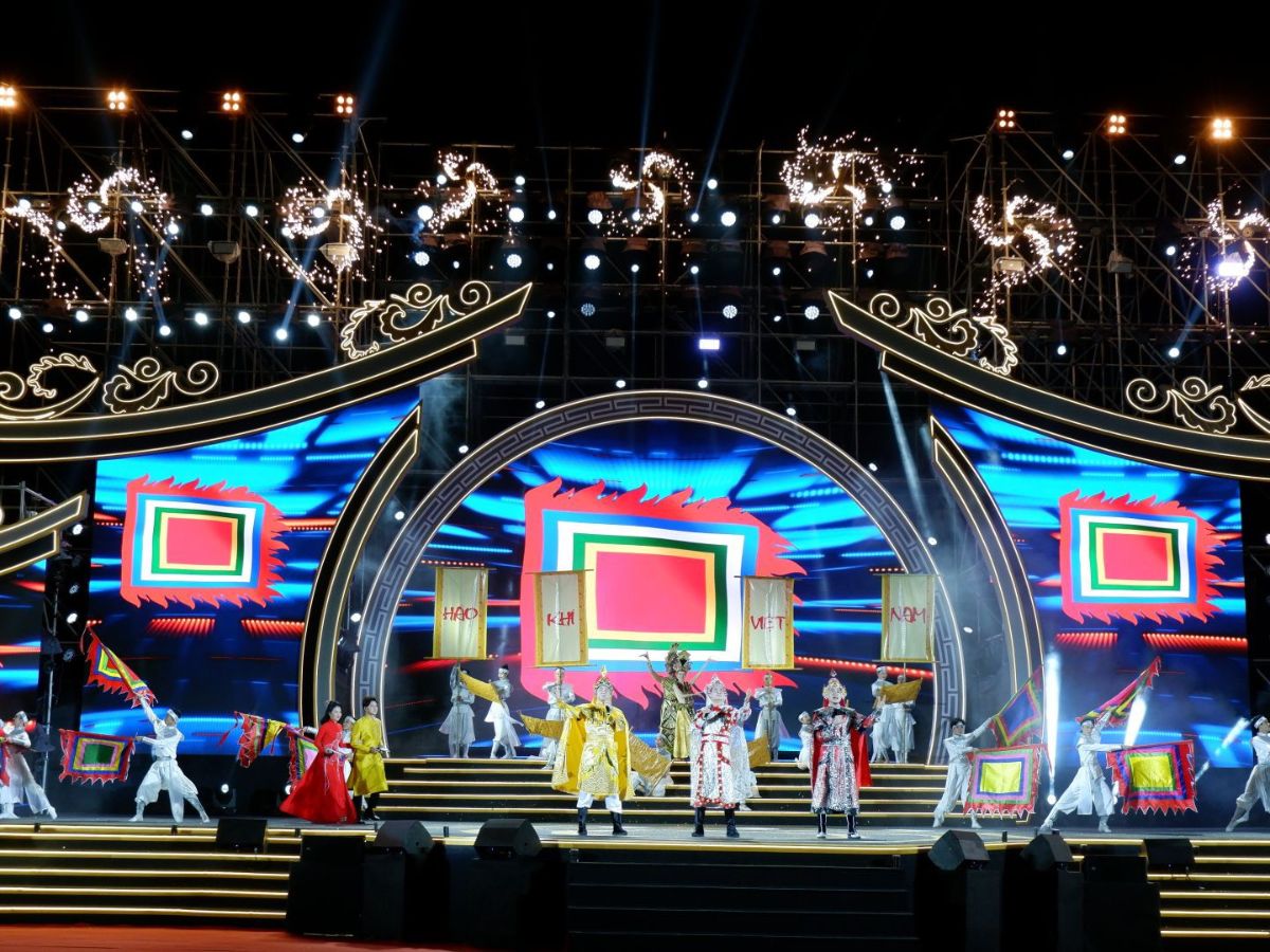 Hội xuân núi Bà Đen với nhiều tiết mục nghệ thuật đặc sắc