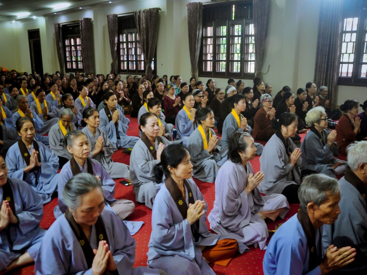 Chùa Linh Sơn Phước Trung kết nối cộng đồng với nhiều hoạt động tu hành.