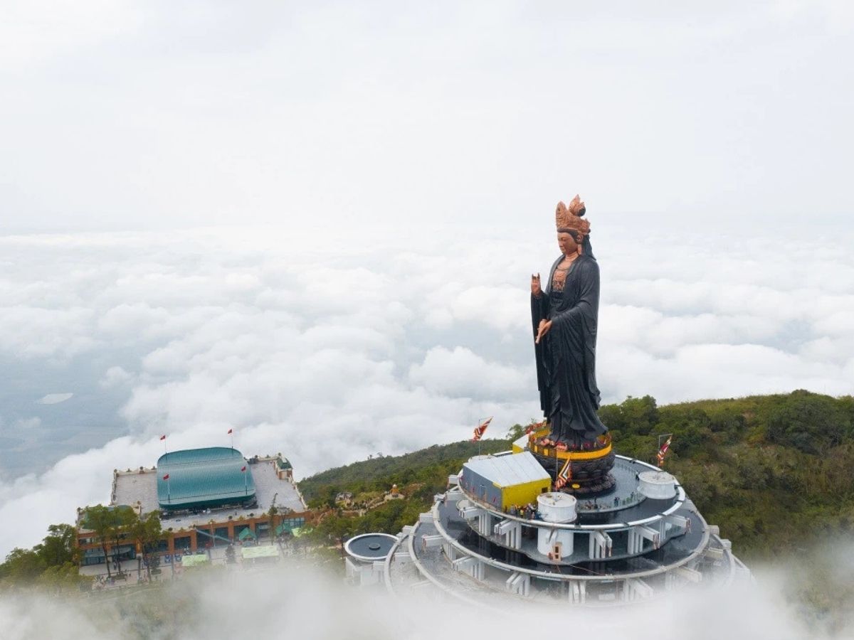 Khám phá Sun World Ba Den Mountain và khám phá quán ăn Tây Ninh ngon.