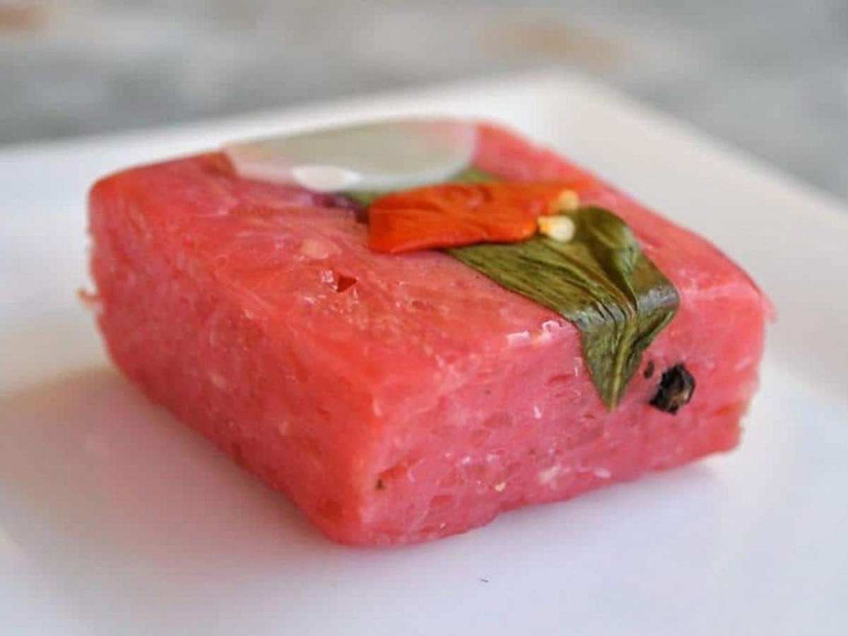 Nem bưởi là một món ăn thú vị ở Tây Ninh.