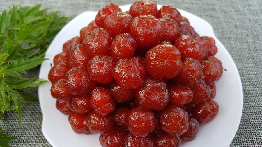 Besides its culinary value, jujube (chum ruot) is also good for health.