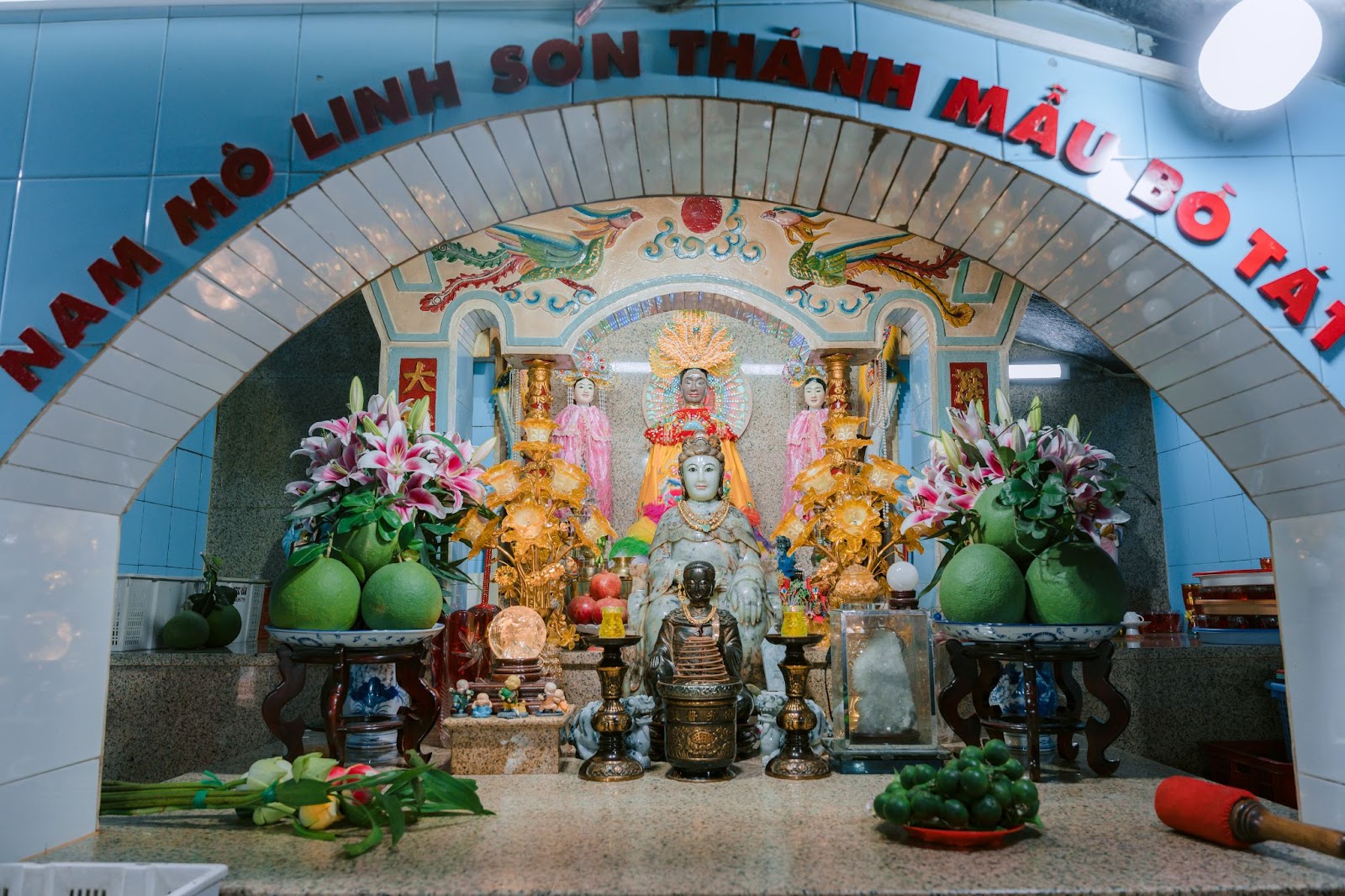 The worshipped statue of Linh Son Thanh Mau shrine at Ba Temple