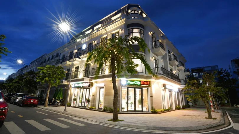 The hotel can be easily found on the main road.