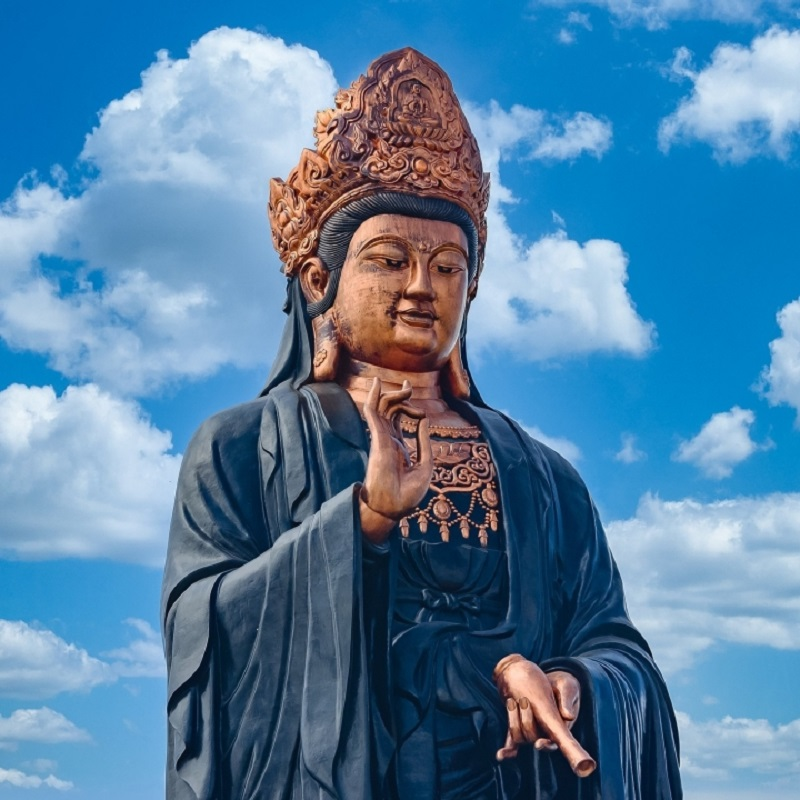 Tượng Phật Bà Tây Bổ Đà Sơn là tượng bằng đồng cao nhất châu Á.