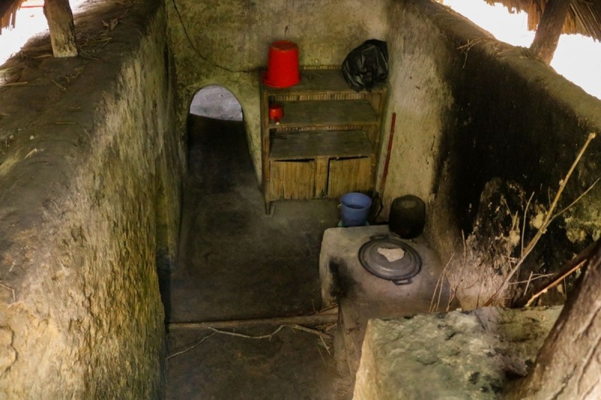 Hoang Cam stove in the Cu Chi tunnels.