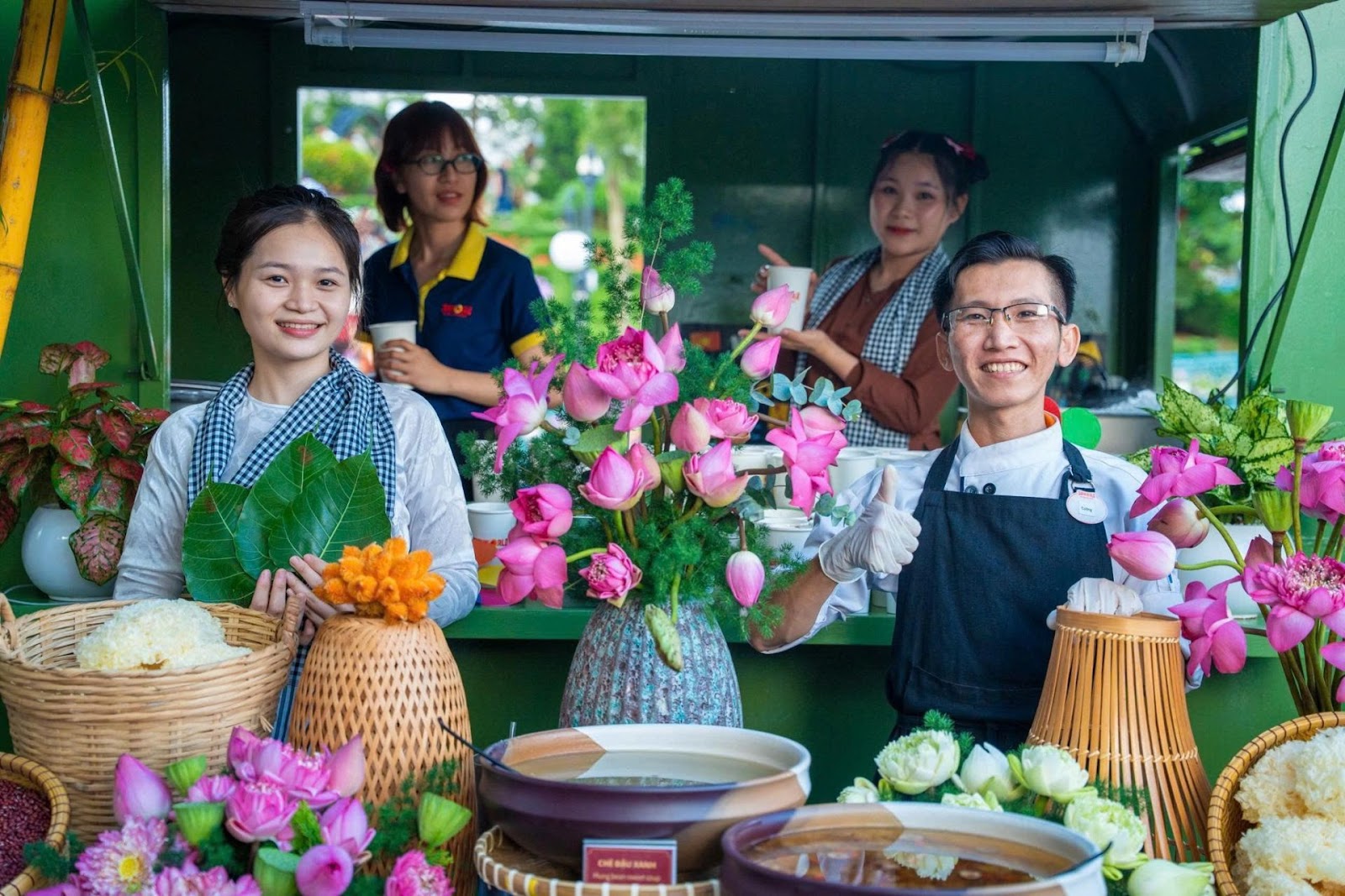 Các nét văn hóa địa phương độc đáo luôn được tôn vinh và làm đẹp tại Sun World Ba Den Mountain.