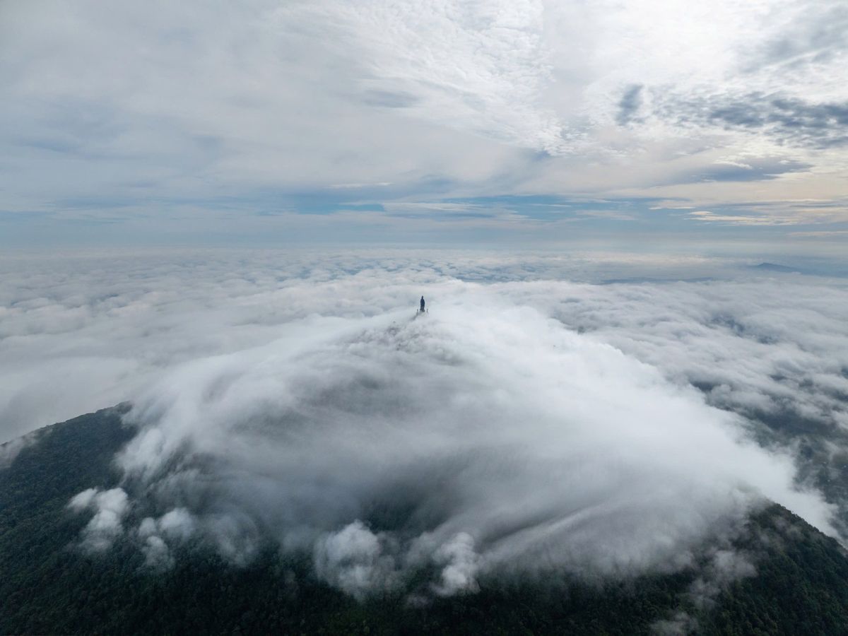 Nhà hàng Sol Kitchen nằm trên đỉnh núi cao 986 m.