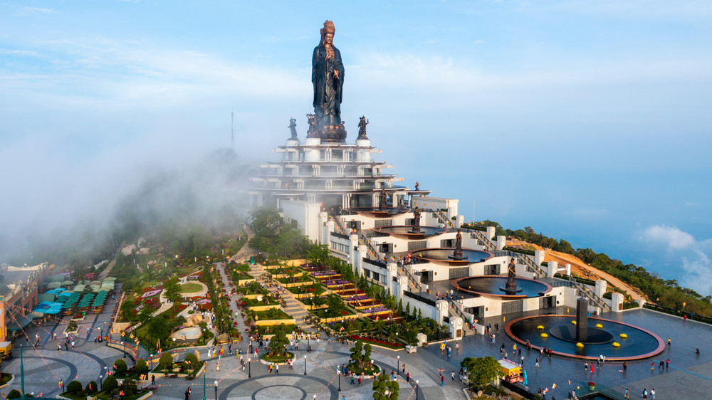 The breathtaking scenery of Sun World Ba Den Mountain (Photo: Collected)