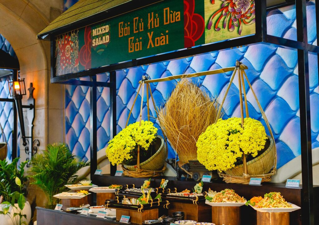 Trải nghiệm buffet Vân Sơn đa dạng các món ăn.