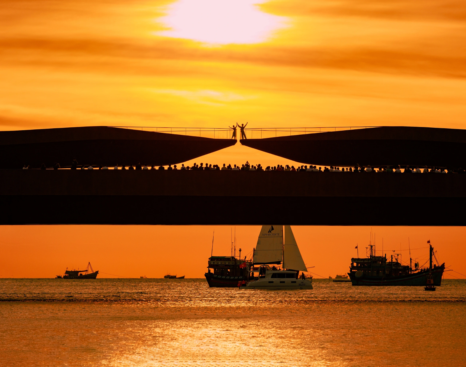 No visitors would want to miss the most romantic moment on Pearl Island.