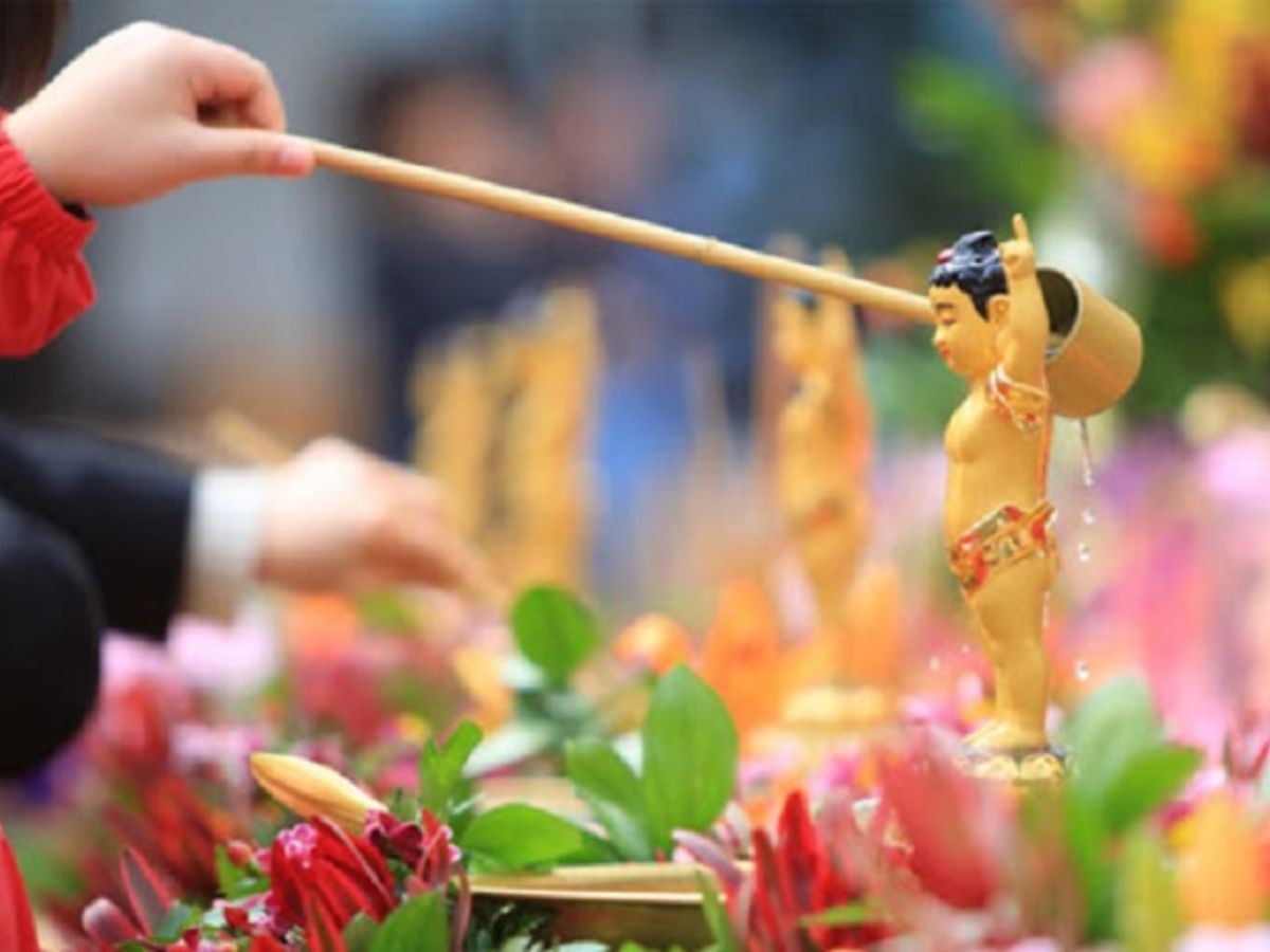 Nghi thức Mộc Dục tại lễ Phật Đản núi Bà Đen