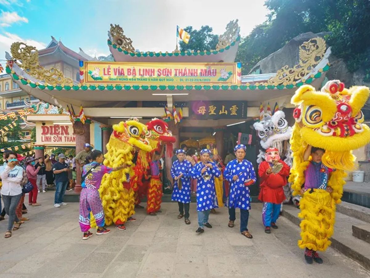 Lễ vía Bà Đen Tây Ninh là sự kiện tâm linh quan trọng.