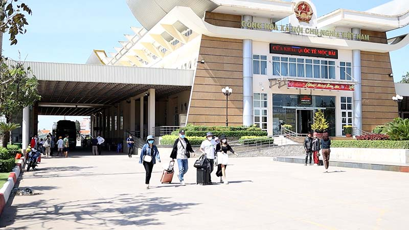 Du khách Campuchia dễ dàng di chuyển tới Tây Ninh qua cửa khẩu Mộc Bài