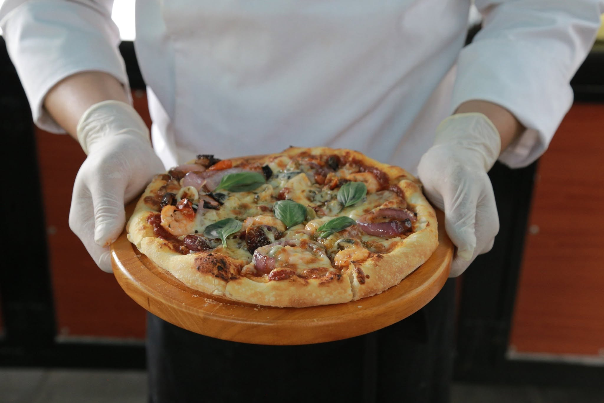Những chiếc pizza được làm thủ công đầy hấp dẫn tại núi Bà Đen