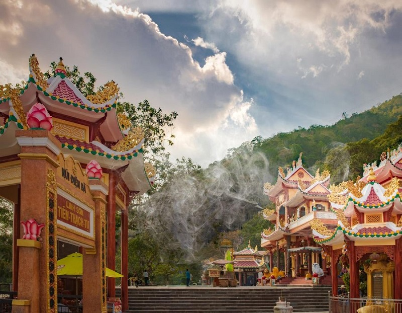 Ba Pagoda is an ancient temple over 300 years old located on Ba Den Mountain