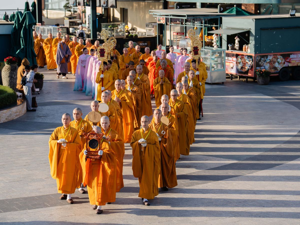 Experience a spiritual pilgrimage and discover the sacred beauty of Ba Den Mountain.