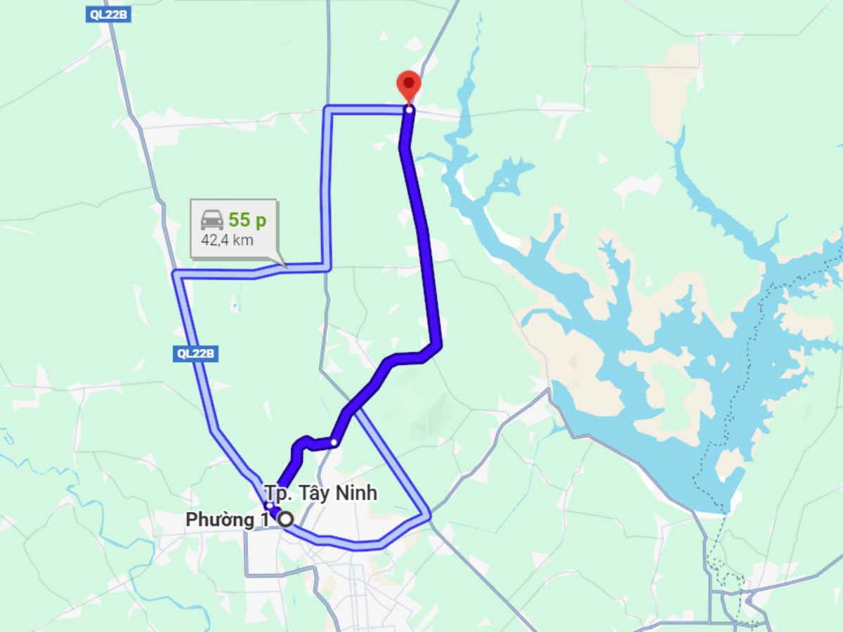 Tượng đài Chiến thắng Junction City cách trung tâm Tây Ninh không xa.