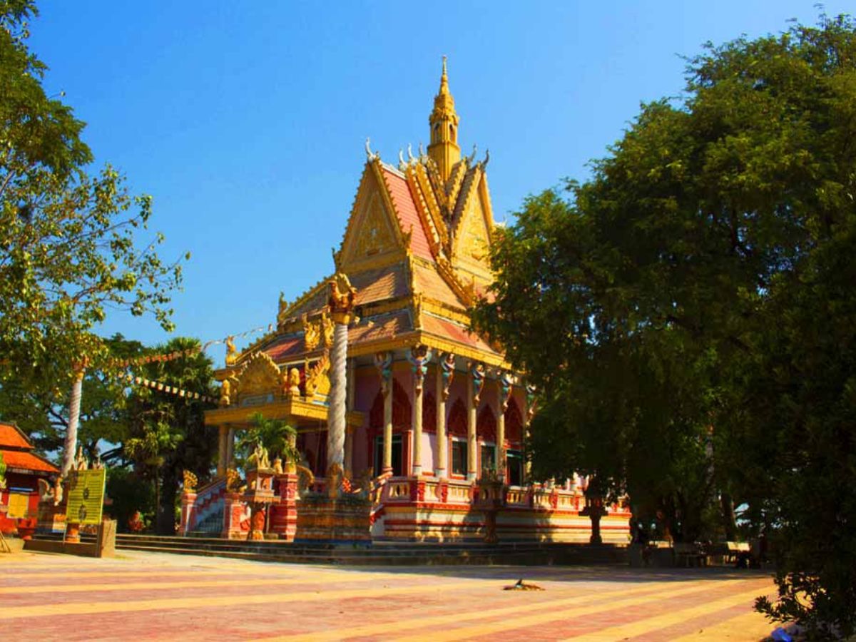 Chùa Khmer Khedol mang đậm dấu ấn kiến trúc Nam tông Khmer.