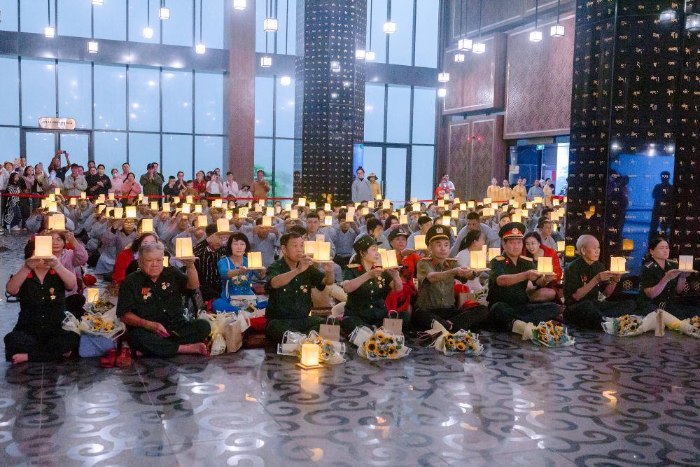 Lễ dâng đăng thiêng liêng sẽ được tổ chức tại quảng trường Tây Bổ Đà Sơn vào tối thứ Bảy ngày 25/7