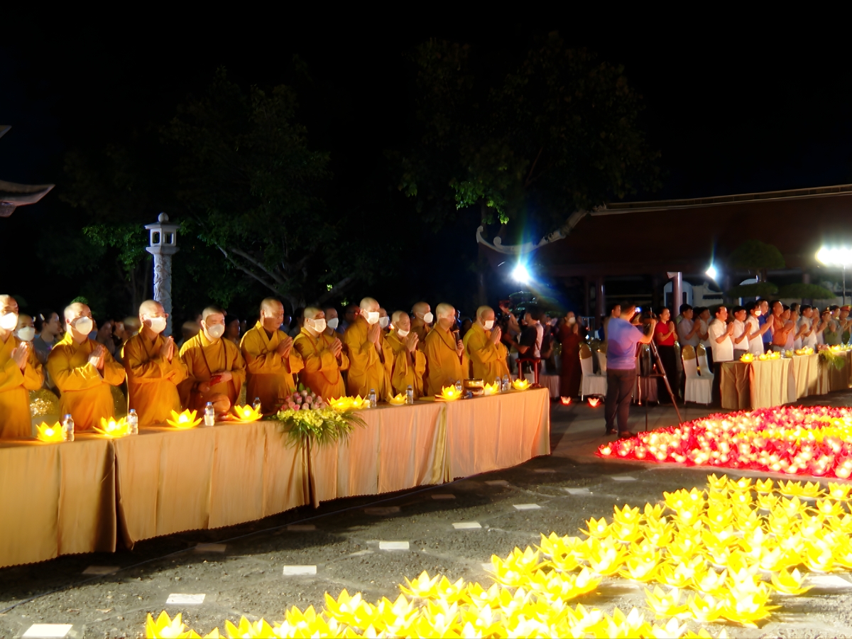 Lễ cầu siêu là một nghi thức tâm linh trong Phật giáo. (Nguồn: Sưu tầm)
