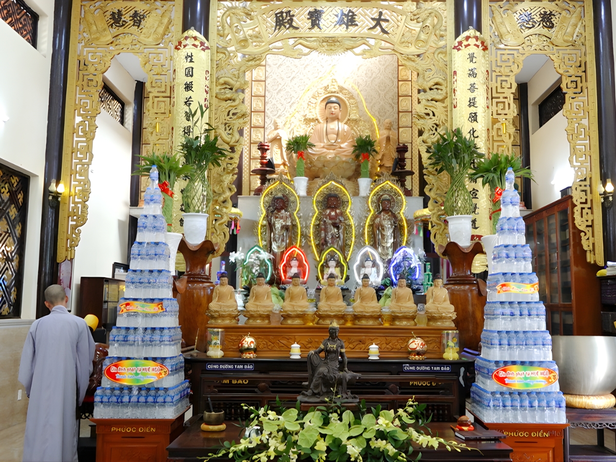 Chuẩn bị lễ vật đơn giản, thành tâm cho lễ quy y Tam Bảo. (Nguồn: Sưu tầm)