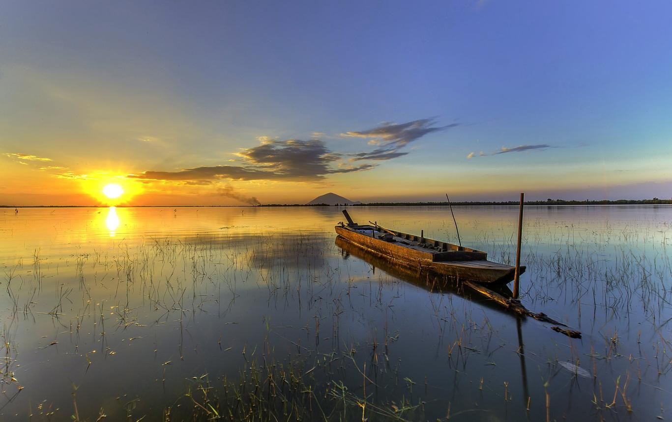 Hồ Dầu Tiếng – danh thắng nổi tiếng của Tây Ninh. (Nguồn: Sưu tầm)