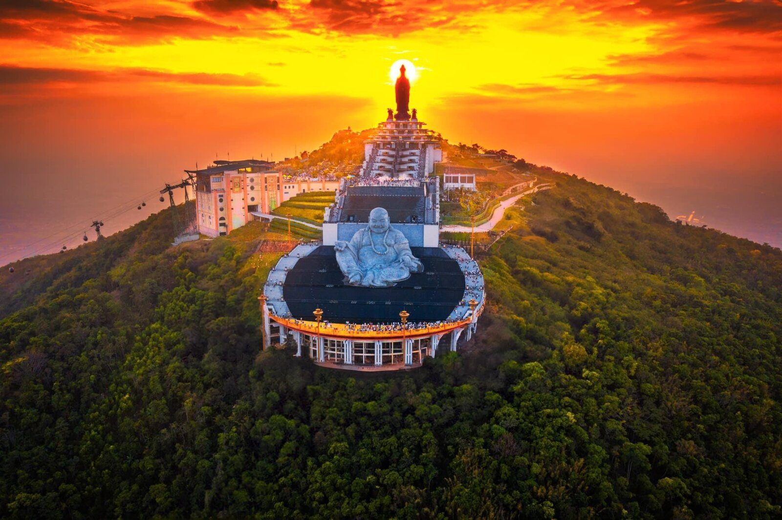 Sun World Ba Den là điểm đến gần TP.HCM được nhiều người lựa chọn cho chuyến đi ngắn ngày.