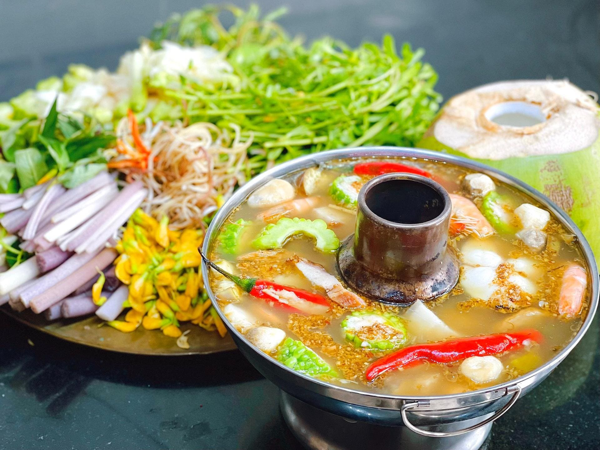 Đây không chỉ là một món ăn mà còn là biểu tượng văn hóa ẩm thực của vùng sông nước. (Nguồn: Sưu tầm)