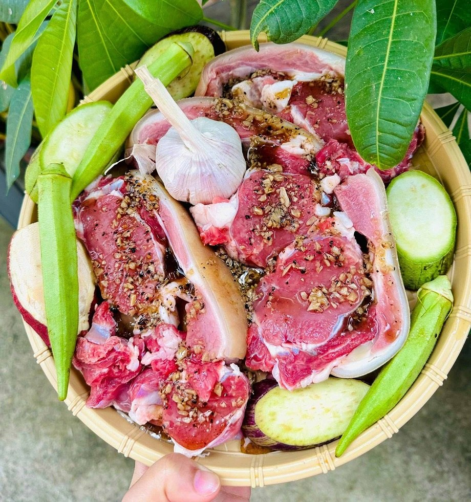Bò tơ Tây Ninh là món đặc sản nức tiếng bởi thịt mềm, ngọt và thơm đặc trưng. (Nguồn: Sưu tầm)