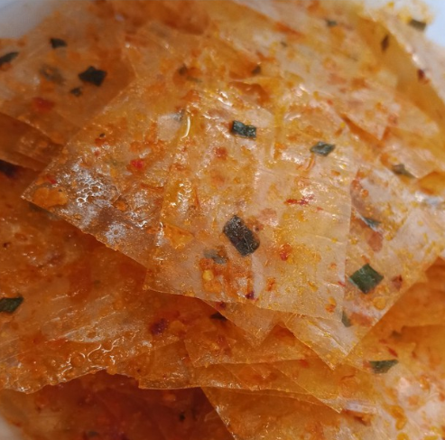 Bánh tráng sa tế là món ăn nổi bật với giới trẻ Long An cũ. (Nguồn: Sưu tầm)