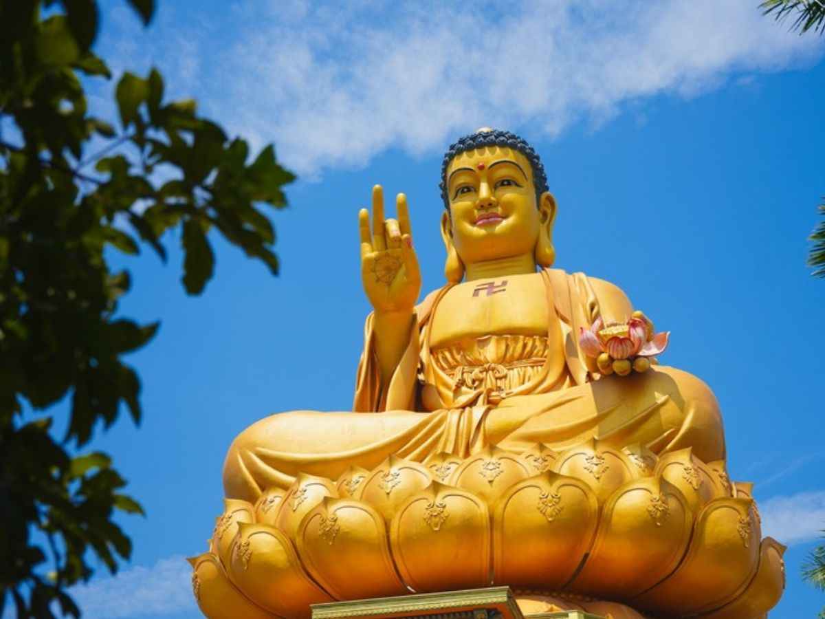 Tượng Phật A Di Đà cao 72 m tại chùa Khai Nguyên. (Nguồn: Sưu tầm)