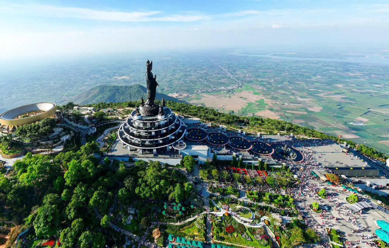 Du khách nên kết hợp lịch trình tham quan và ăn uống hợp lý để đảm bảo trải nghiệm trọn vẹn nhất